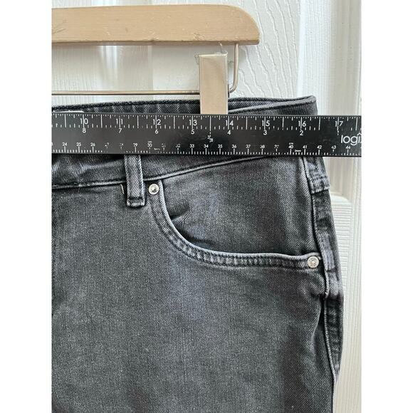 Free People Rita Size 31R Black Wash Raw Hem Flare Crop Jean 25 Inch Inseam - Picture 8 of 12